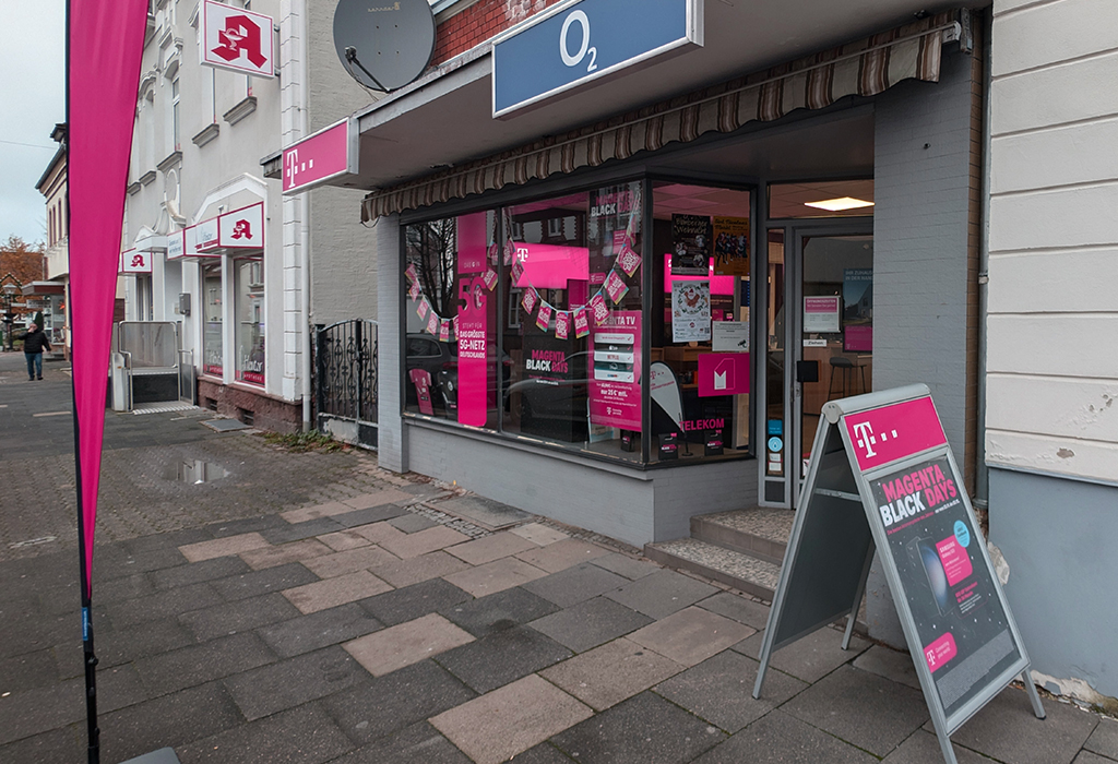 Außenansicht Shop Tekphone o2 und Telekom Shop in Blomberg